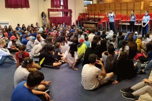 Poliţiştii băcăuani, alături de copii în vacanţă