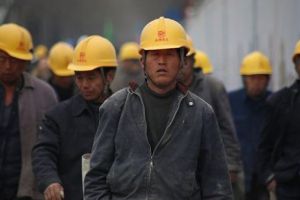 LOCURILE de MUNCĂ ale românilor au fost OCUPATE de muncitori din VIETNAM. CRIZA FORȚEI de MUNCĂ