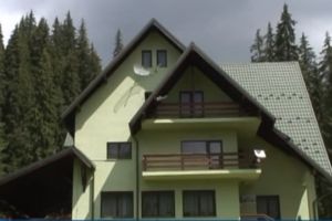 Directia Silvica Valcea a introdus in circuitul turistic 4 cabane