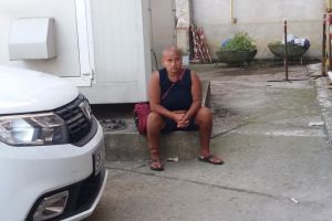 FOTO. Cea mai agresivă cerşetoare din Satu Mare, internată la Psihiatrie