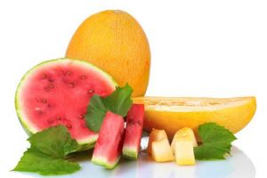 Pepenii, fructele-vedetă ale zilelor de vară. Dar care este mai sănătos – cel verde, sau cel galben? Tu ştii ce să alegi?