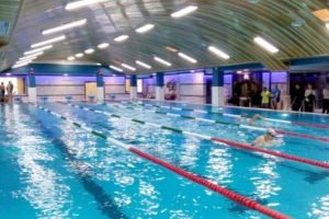 Triumf al înotătorilor piteşteni la „naţionalele” de nataţie