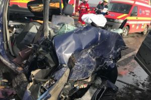 Accident pe E60, între Luduş şi Cheţani, o victimă încarcerată