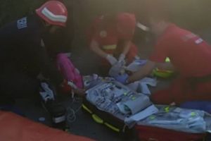 ACCIDENT TERIFIANT pe LITORALUL ROMÂNESC. Un şofer a intrat cu maşina într-un GRUP DE TURIȘTI - VIDEO cu un PUTERNIC IMPACT EMOȚIONAL