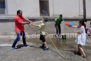 Comunitatea armeana a sarbatorit Schimbarea la Fata! La Constanta, s-au batut cu... pistoale cu apa (galerie foto)