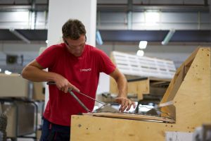 O fabrică de mobilă din Satu Mare vrea să aducă muncitori din Moldova şi Ucraina