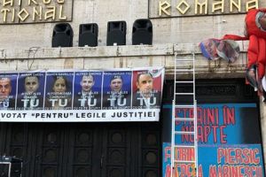 Putini timisoreni la protest, duminica, in Piata Victoriei