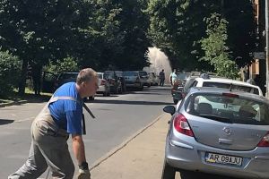 INUNDAȚIE în plin CENTRUL Aradului. Trafic BLOCAT (FOTO/VIDEO)