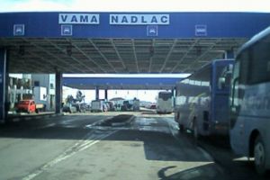 Doi braşoveni au încercat să scoată ilegal din ţară trei cetăţeni din Sri Lanka