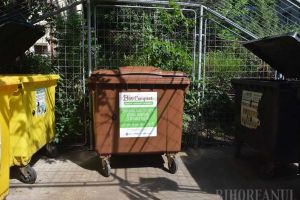 Reciclaţi şi câştigaţi! Peste 12.000 de orădeni au început să depună deşeurile în trei fracţii distincte, colectând separat şi resturile vegetale
