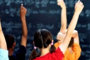 Școala începe mai devreme. Se renunţă la data de 15 septembrie