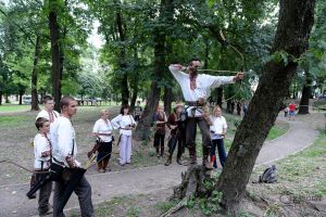 FOTOGALERIE. Arcaşii au luat cu asalt Castelul Károlyi. Imagini spectaculoase