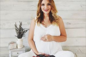 Vedeta TVR Florina Constantinescu, mamă pentru a doua oară: „Îl obişnuiesc de mic cu televiziunea”