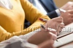 Cadrele didactice îşi încearcă, miercuri, norocul la definitivat