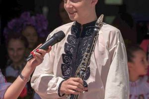 VIDEO: Andrei Haneş, taragotistul minune din Apuseni, cel mai tânăr dintre invitaţi şi singurul din judeţul Alba, la Festivalul Taragotului