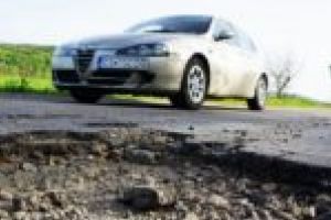 54 de kilometri de drum, modernizaţi sau reparaţi în doi ani! De atât sunt în stare aleşii judeţeni!