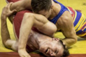 Gladiatorii României, în prim-plan! 30 de super fotografii de la naţionalele de lupte!