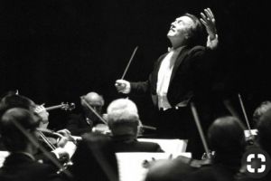 La pupitrul de comandă