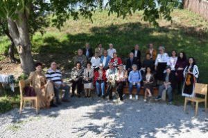 O nouă ediţie de suflet a evenimentului cultural-literar „La umbra nucului bătrân”