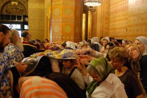 Câţi preoţi trebuie să participe la săvârşirea Sfântului Maslu?