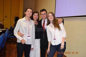 Un echipaj al Colegiului „Petru Rareş” a obţinut locul I la Olimpiada Naţională de dezbateri