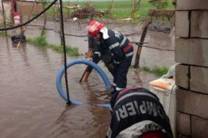 130 de case din judeţ au fost afectate de ultimele inundaţii