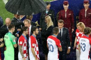 De ce a avut doar Putin umbrelă la finala Cupei Mondiale