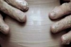 Muzeul Olteniei Craiova, Secţia de Etnografie – Casa Băniei: “Atelier de olărit”, gratuit, pe perioada vacanţei de vară