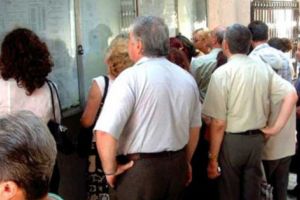 Profesori de nota 1 şi 2 la chimie, istorie, geografie, matematică şi sport!