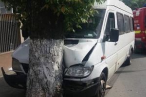 Accident GRAV petrecut în Bucureşti. Intervenţie de URGENȚĂ. TREI copii au fost transportaţi la SPITAL