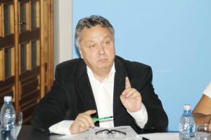 Noul administrator public al Devei, cu „biciul” pe angajaţi din prima zi în primărie