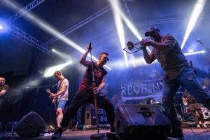 Basarabenii şi „mascaţii” au dat buzna super fain la „Zilele Reghinului”