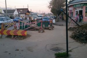 ,,EXISTĂ CONTRACTE ŞI BANI PENTRU ASTUPAREA GROPILOR!”