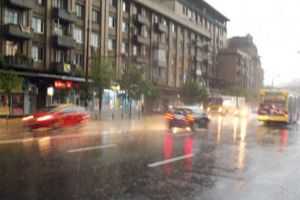 Se întorc ploile, iar vremea va fi capricioasă până la sfârşitul lunii