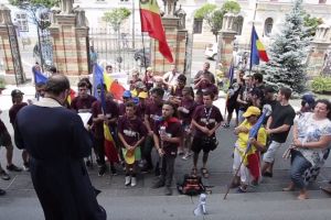 VIDEO Marşul Centenarului a ajuns la Sibiu – Constantin Necula: „Nu există dincolo şi dincoace de Prut”