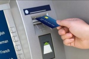 Dosar penal pentru o femeie din Ciugud, care a luat banii uitaţi în fanta ATM-ului, de la o bancă din Alba Iulia