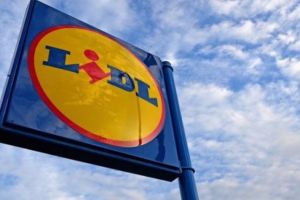 LIDL a fost amendat cu 50.000 de lei pentru comercializarea de fructe 