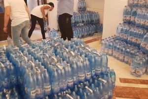 Bacău: 70.000 de litri de apă potabilă livraţi zilnic în oraş