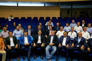 Trei foşti fotbalişti de la FC Argeş, antrenori cu licenţă PRO. Nicolae Dică a intrat şi el în legalitate