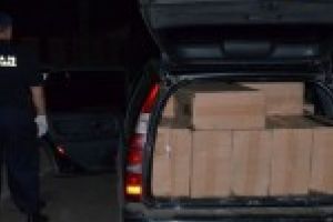 Volvo plin cu pachete de tigari de contrabanda