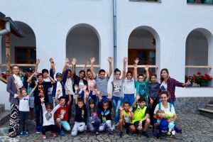 Tabără socială la Mănăstirea Cozia
