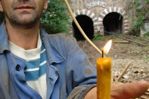 Tragedie „reeditată”. Un miner a murit şi un altul a scăpat cu viaţă, după ce Mina Lupeni s-a surpat