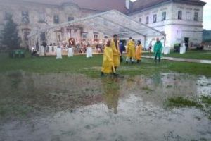 Iar e mocirlă la Electric Castle. Toată lumea e fericită - FOTO