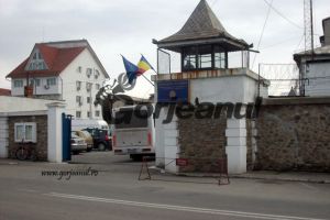 Lanţ de sponsorizări dubioase, la Penitenciarul Târgu-Jiu! – De la obiecte de birotică, la lucrări de pictură murală pentru favorizarea unor deţinuţi