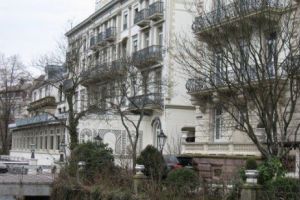 Hotelul lui Dinu Patriciu din Baden-Baden a dispărut odată cu mare parte din avere. POVESTEA UNEI FOTOGRAFII
