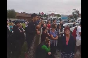 VIDEO. Scandal în piaţa din Turţ! Comercianţii, supăraţi că nu îşi pot vinde marfa