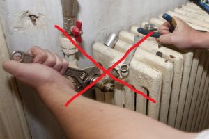 Adio debranşare de la termoficare, dacă autorităţile locale nu-ţi dau voie