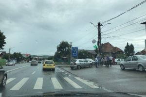 Accident in Bucov. Trei masini implicate