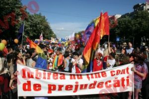 Adolescente din judeţele Moldovei sunt recrutate pentru a fi reeducate în spirit gay