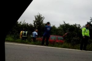 ACCIDENT pe un drum din judeţ într-o CURBĂ PERICULOASĂ